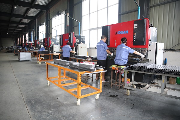 R4 M21003 CNC Bending Machine