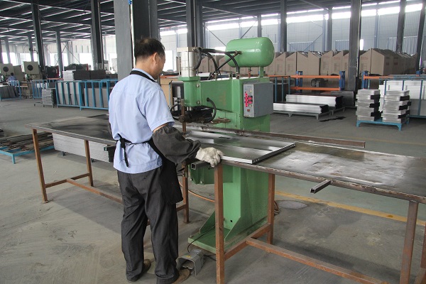 Yasukawa MA1440 Robotic Welding System